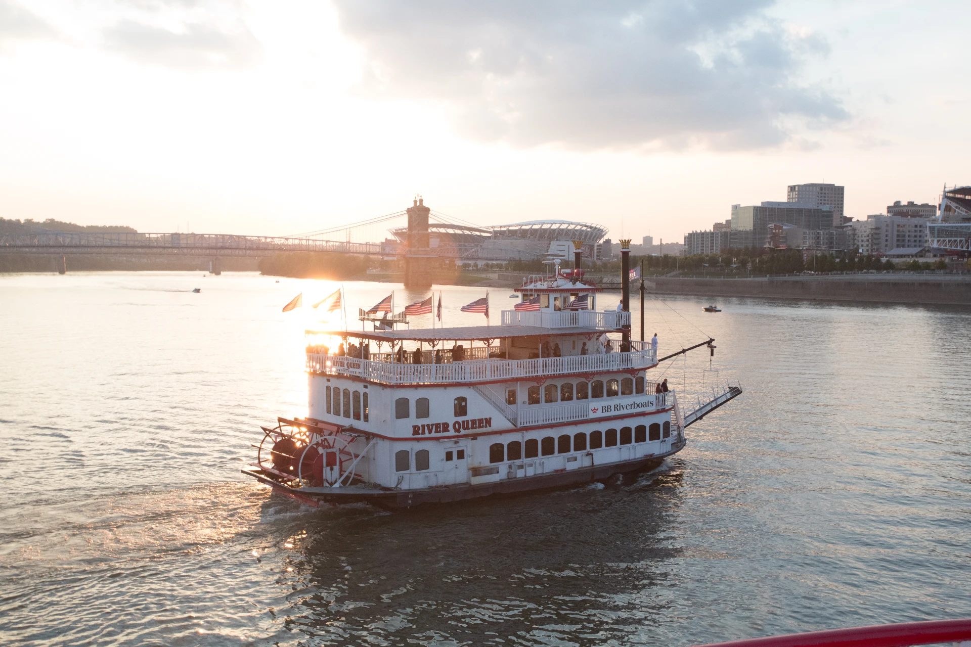 BB riverboats, father and child having fun on a kids cruise